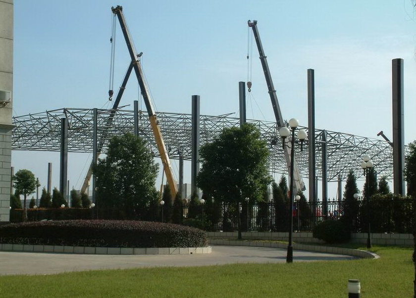 银川加油站罩棚网架